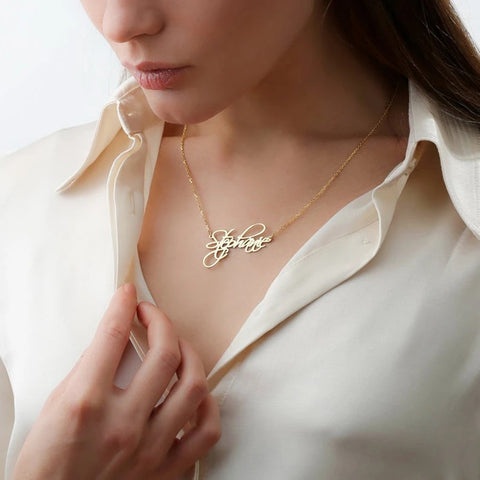 Reyhan Cursive Name Necklace